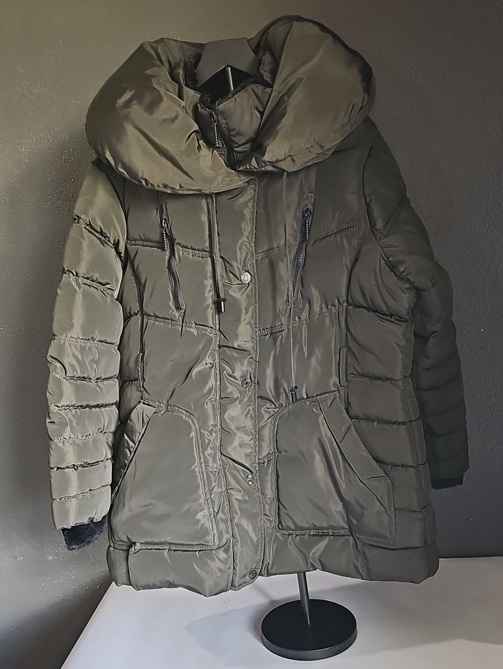 Rocawear Olive Green Quilted Puffer Jacket with Hood
